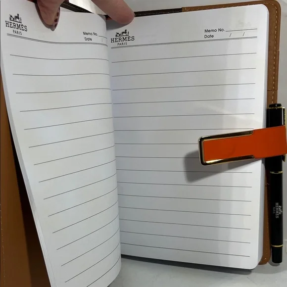 Hermès Orange Leather Notebook - Picture 2 of 4